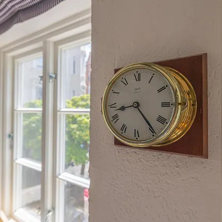 Apartment Fewo1846 - Dampfer Alexandra Ii - Urige Mit Zwei Schlafzimmern Am Nordermarkt Im Stadtzentrum Flensburg