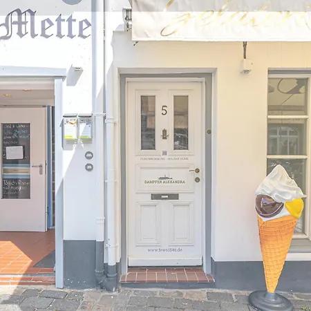 Fewo1846 - Dampfer Alexandra Ii - Urige Mit Zwei Schlafzimmern Am Nordermarkt Im Stadtzentrum * Flensburg