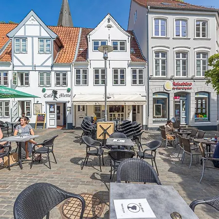 Fewo1846 - Dampfer Alexandra Ii - Urige Mit Zwei Schlafzimmern Am Nordermarkt Im Stadtzentrum Lejlighed Flensborg